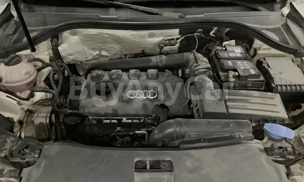 Vehicle photo 8