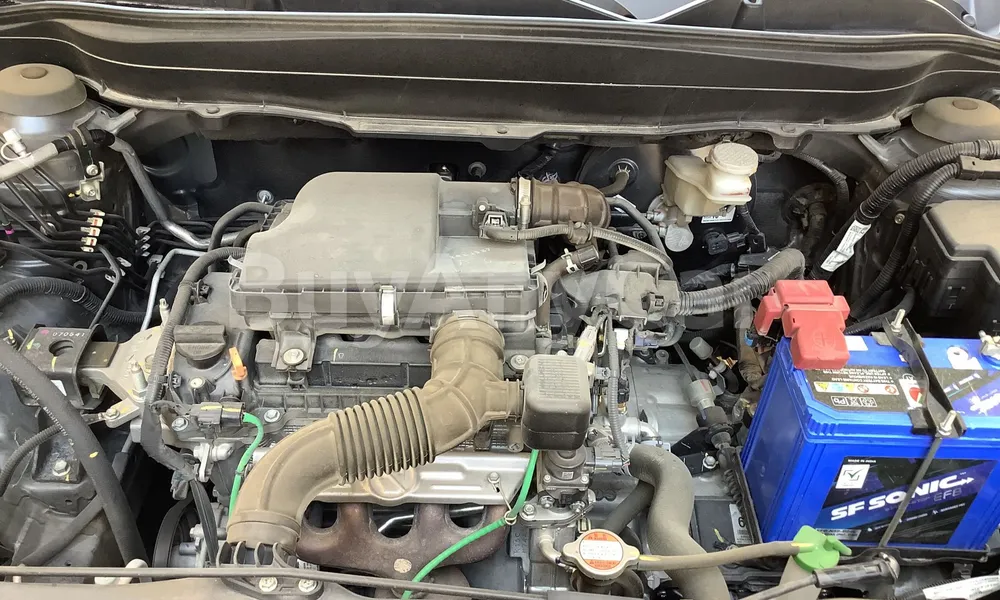 Vehicle photo 6