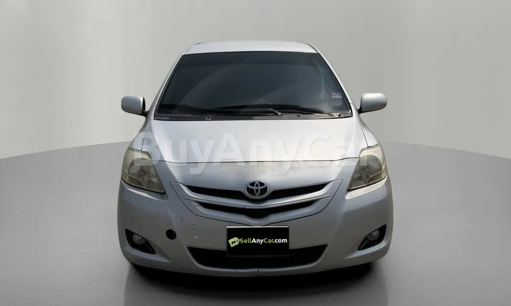 Vehicle photo 1