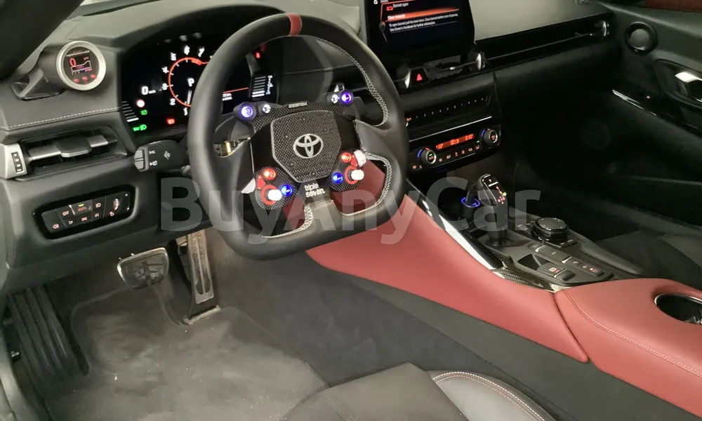 Vehicle photo 7