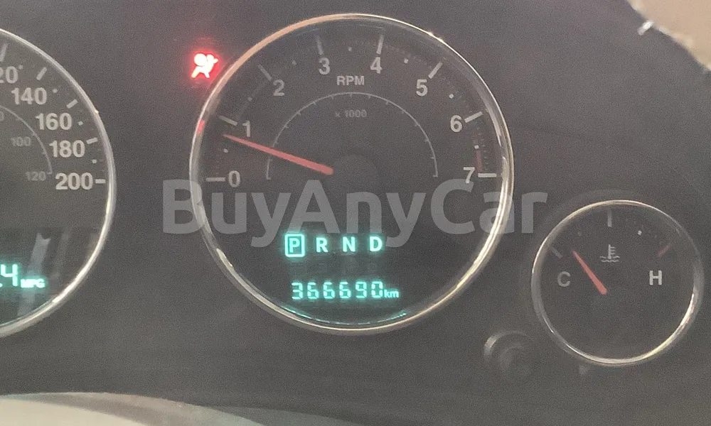 Vehicle photo 8