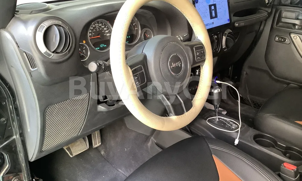 Vehicle photo 9