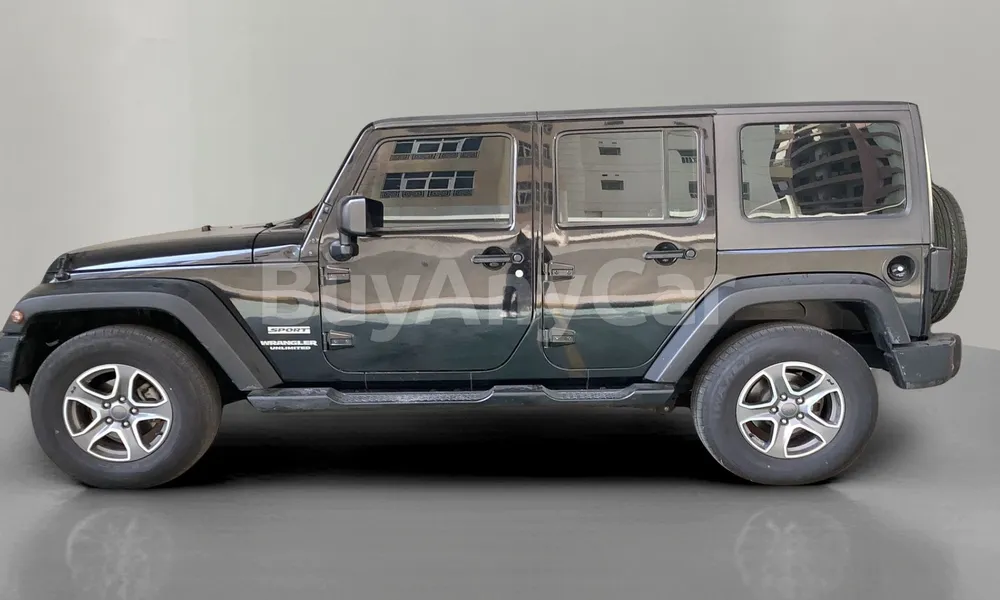 Vehicle photo 3