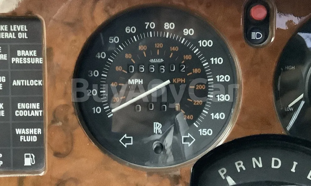 Vehicle photo 8