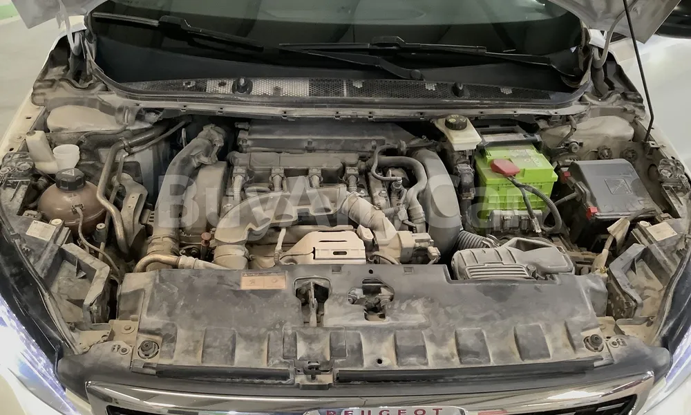 Vehicle photo 8