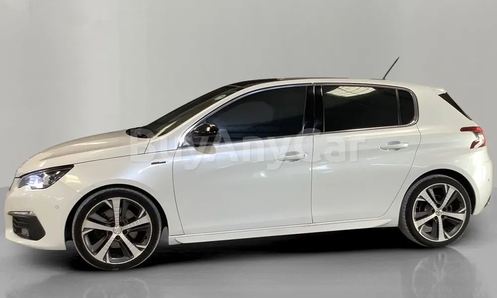 Vehicle photo 4