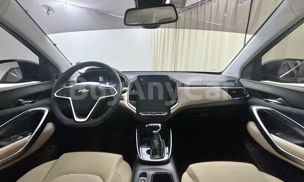 Vehicle photo 7