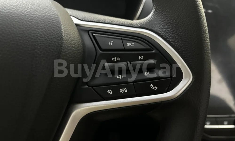Vehicle photo 11