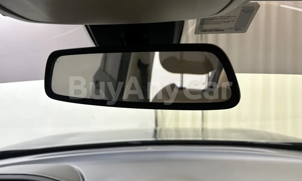 Vehicle photo 12