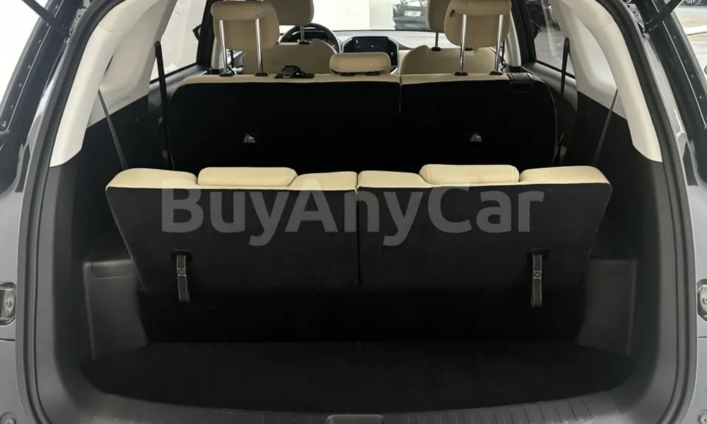 Vehicle photo 14