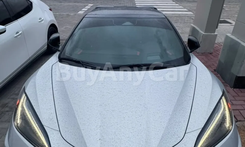 Vehicle photo 4