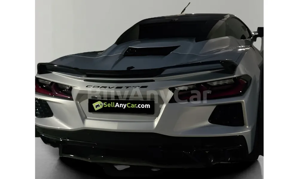 Vehicle photo 2