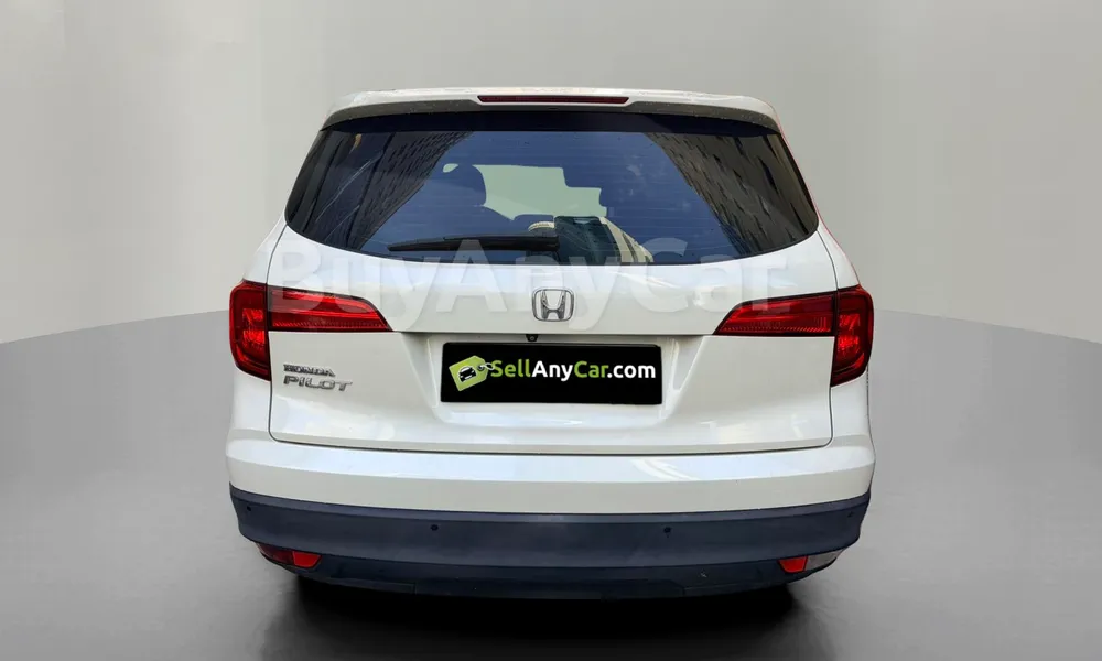 Vehicle photo 2