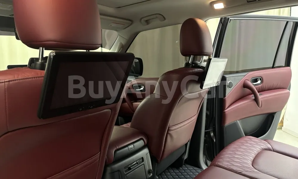 Vehicle photo 13
