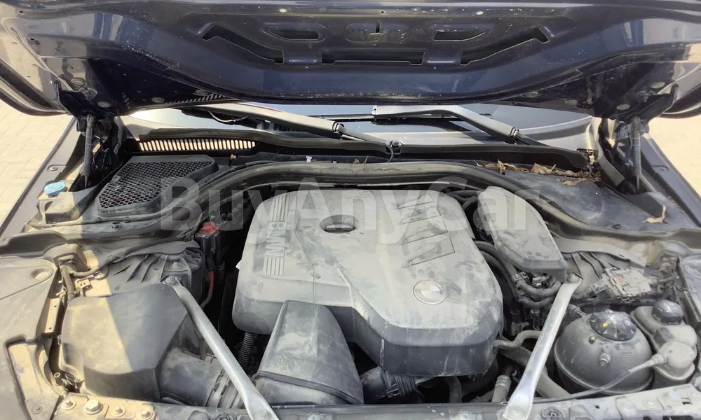 Vehicle photo 7