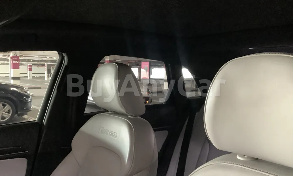 Vehicle photo 9