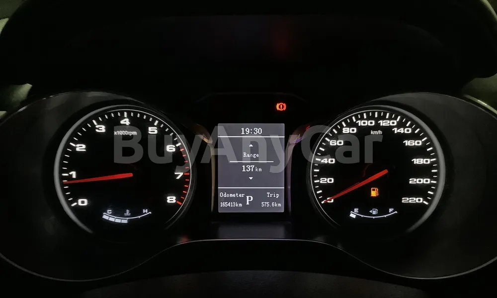 Vehicle photo 7