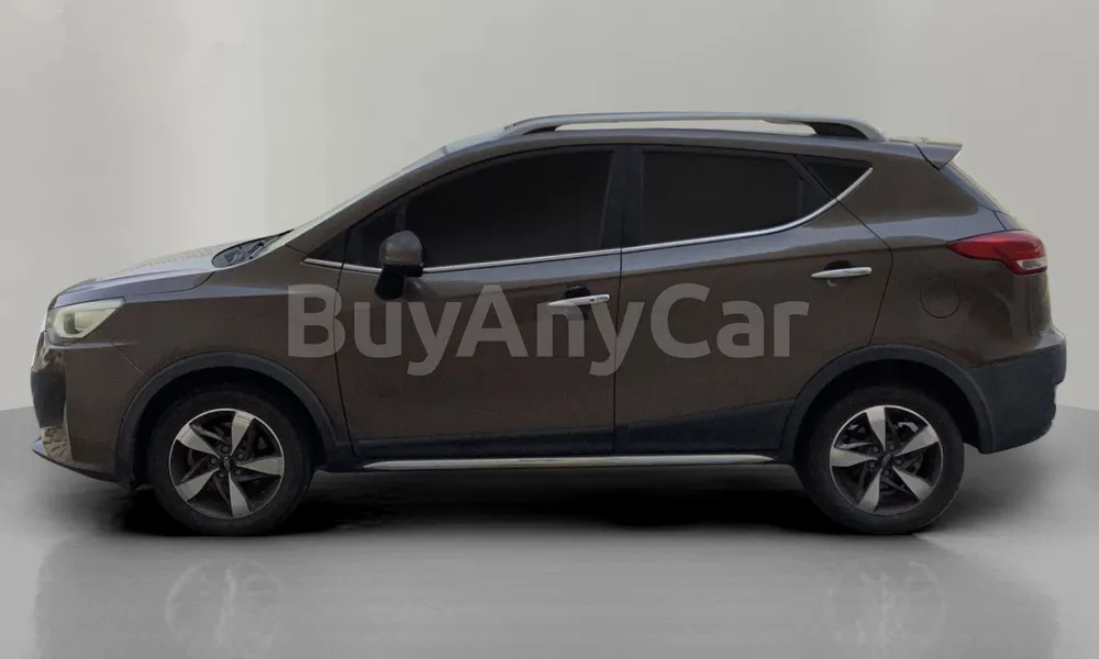Vehicle photo 4