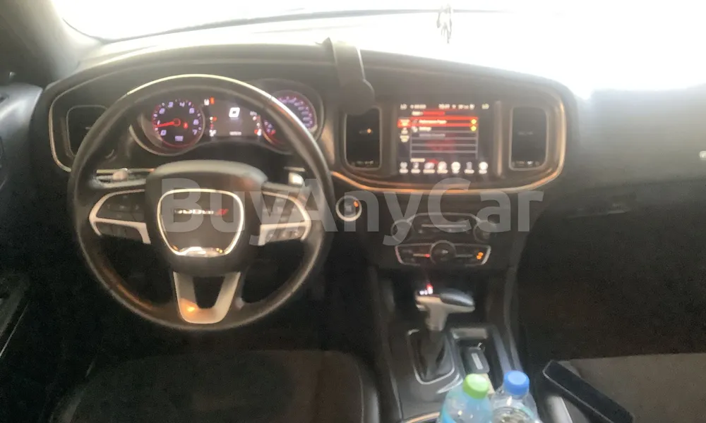 Vehicle photo 8