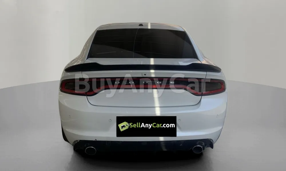Vehicle photo 2