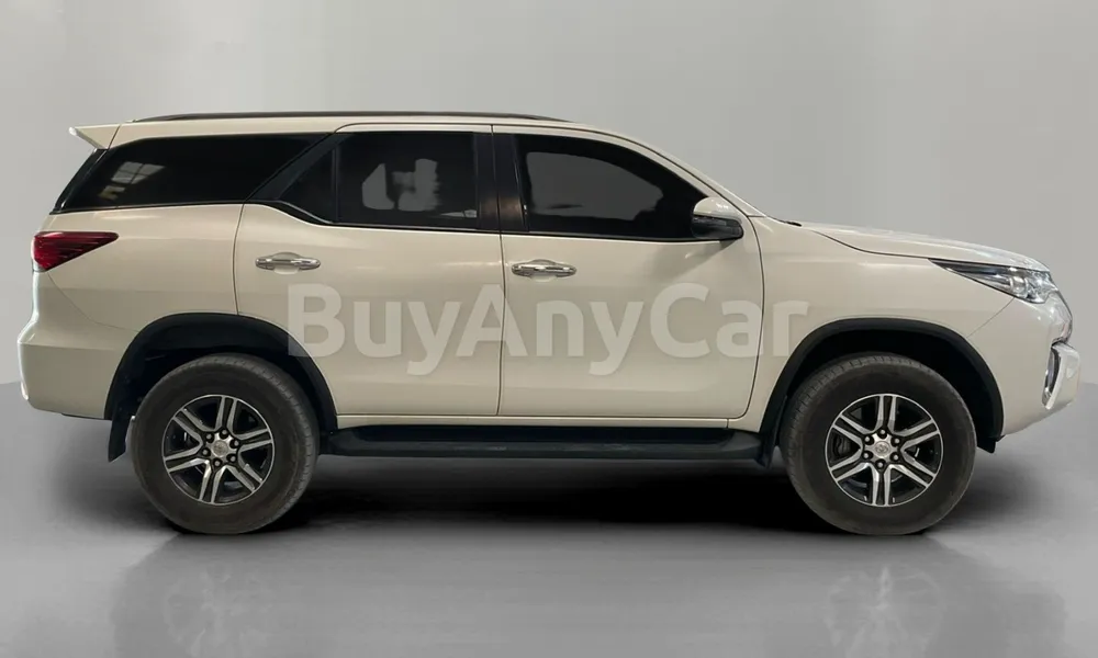 Vehicle photo 3