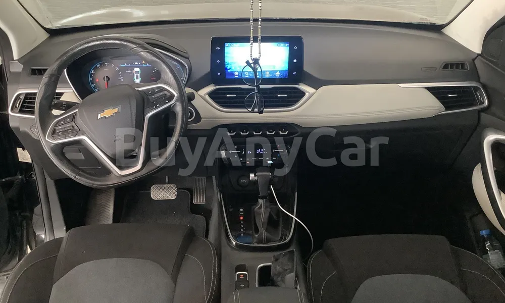 Vehicle photo 8