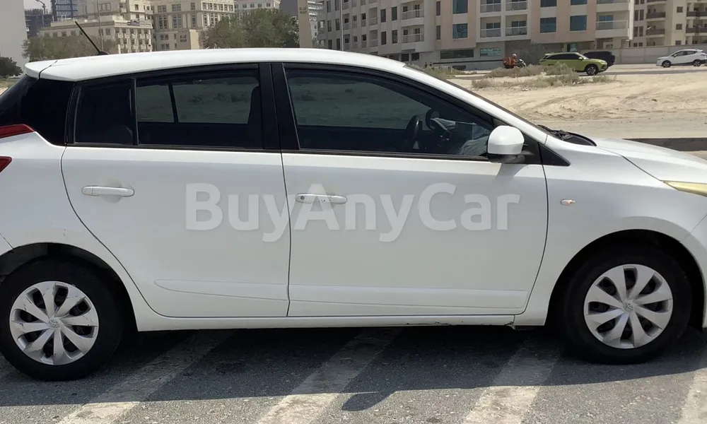 Vehicle photo 4