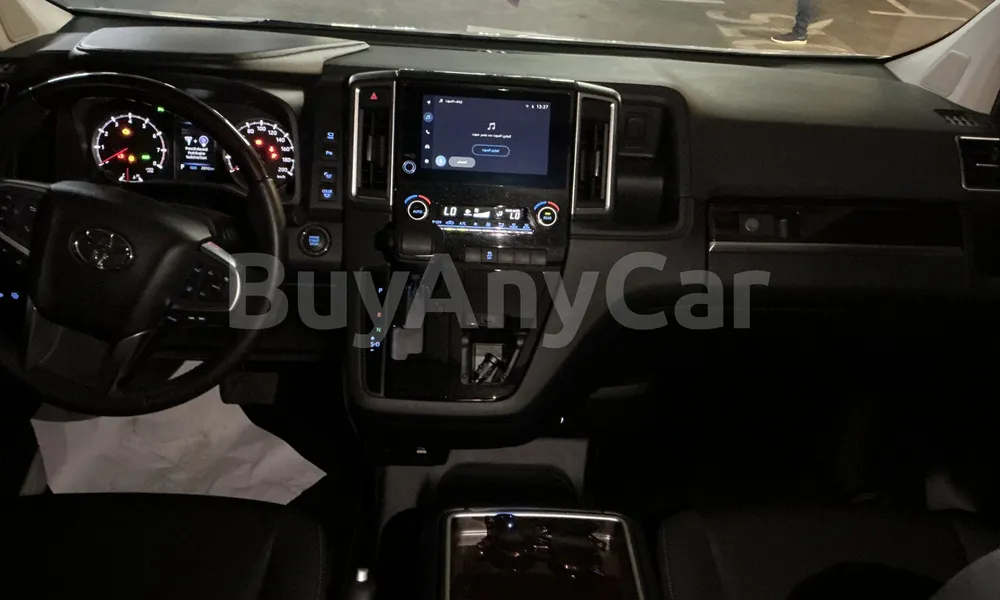 Vehicle photo 7