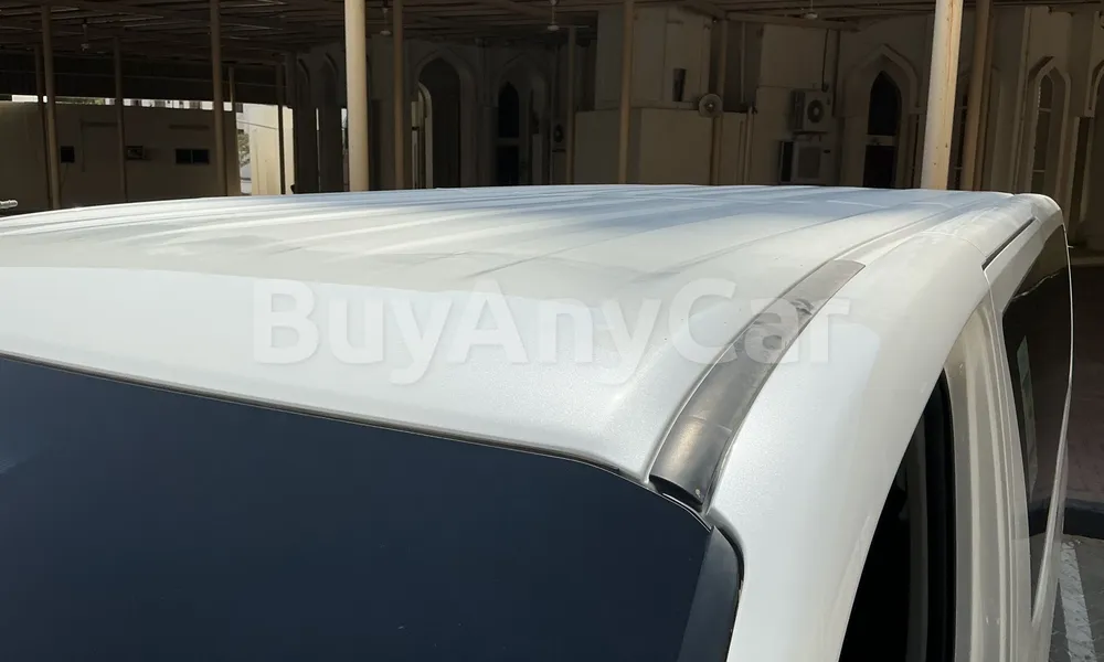 Vehicle photo 5