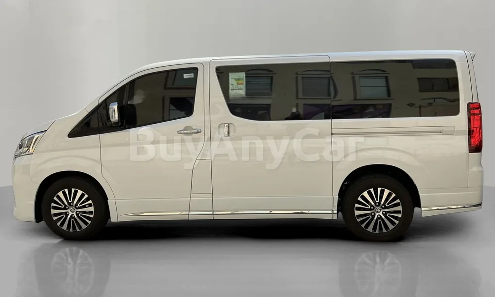 Vehicle photo 4