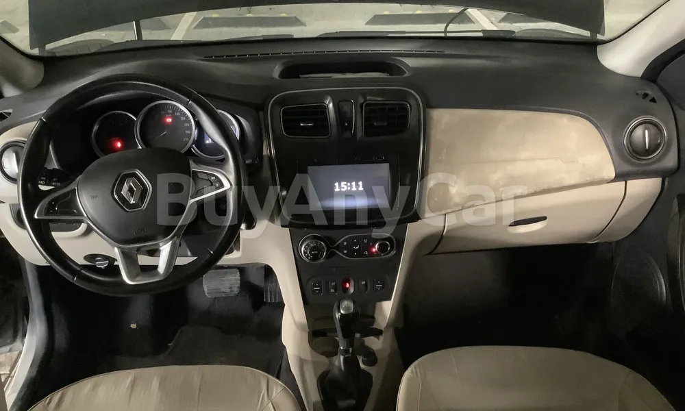 Vehicle photo 8