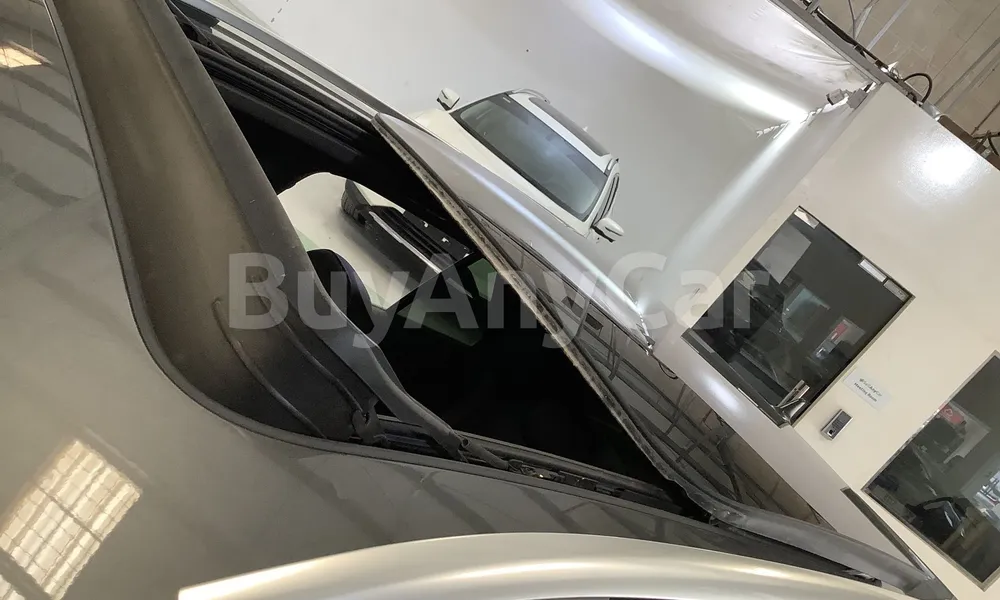 Vehicle photo 6