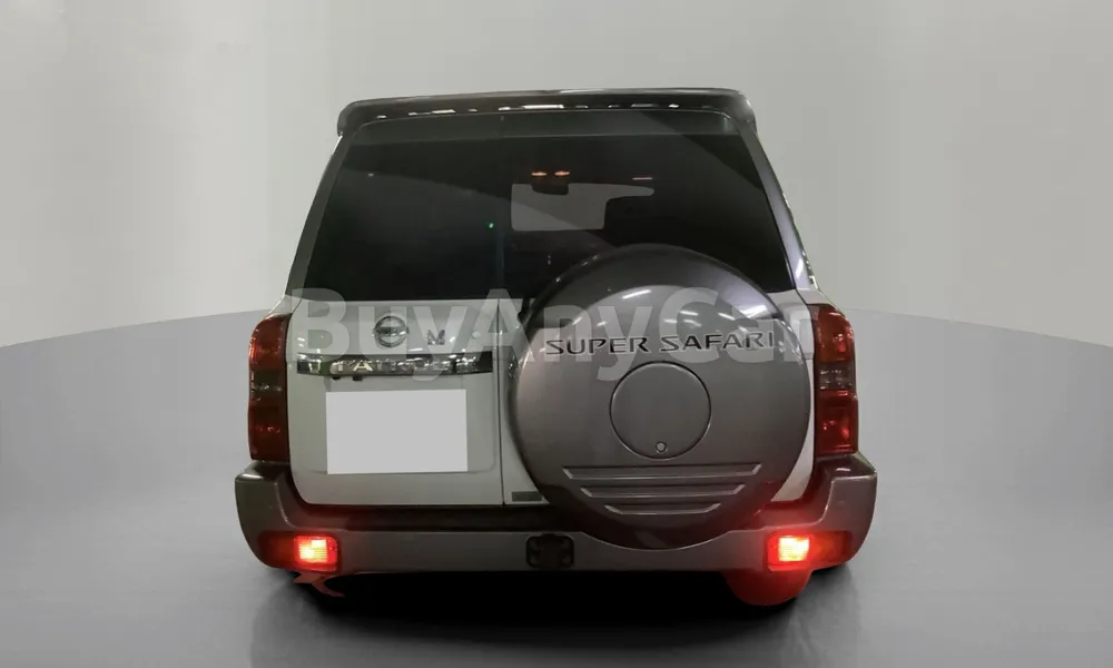 Vehicle photo 2