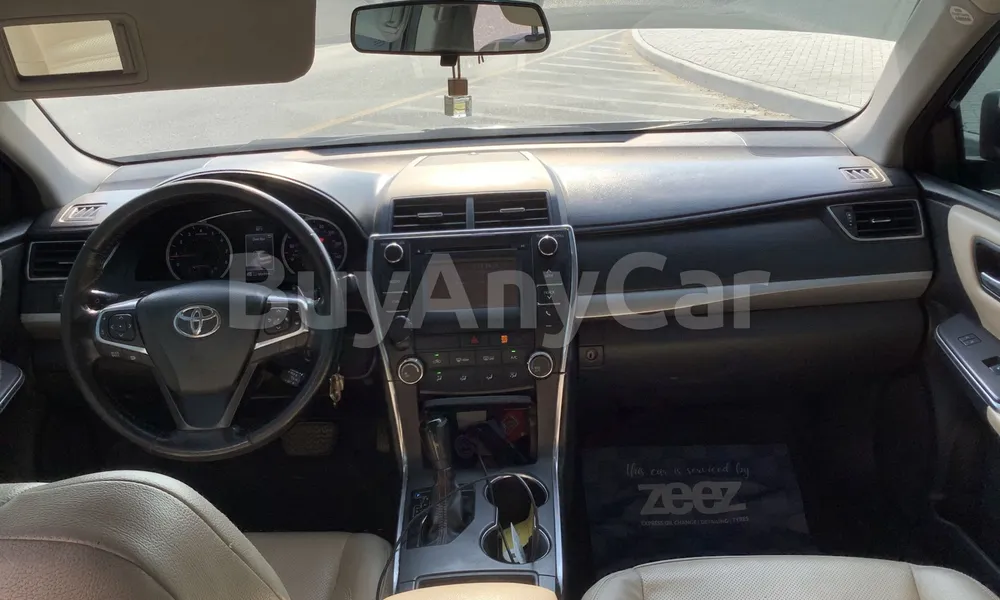 Vehicle photo 8