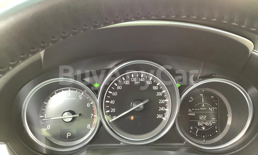 Vehicle photo 8