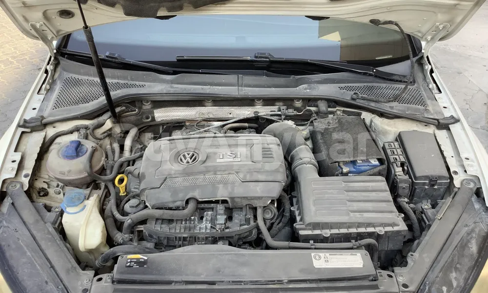 Vehicle photo 6