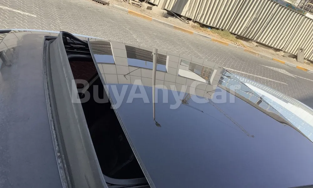 Vehicle photo 5