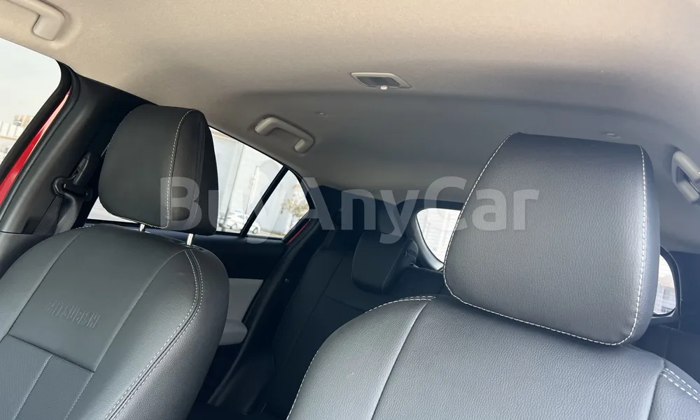 Vehicle photo 9