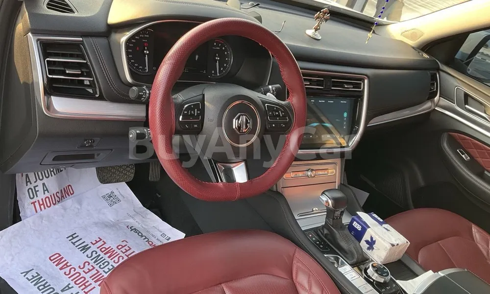 Vehicle photo 8