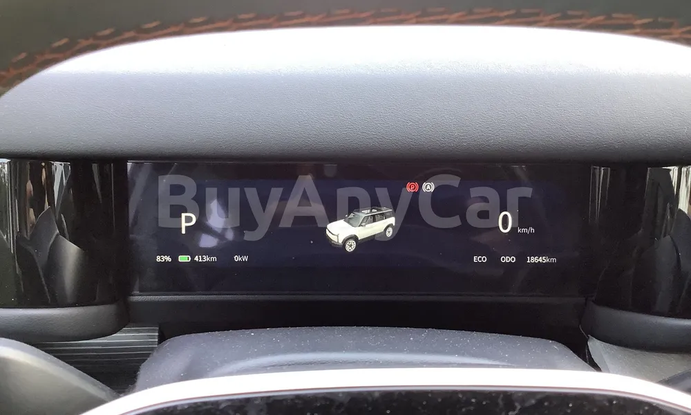 Vehicle photo 7