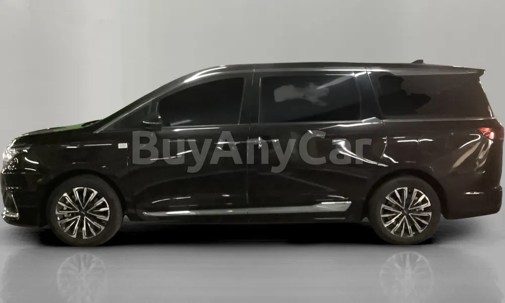 Vehicle photo 4