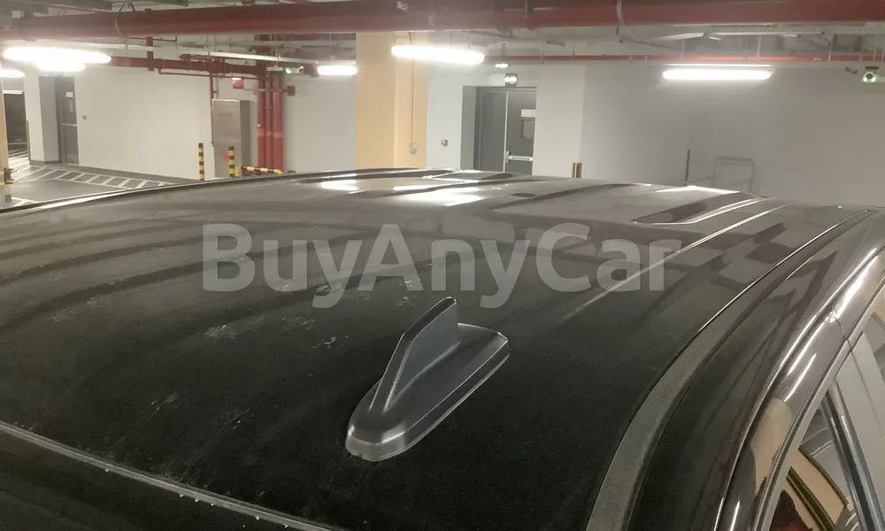 Vehicle photo 6