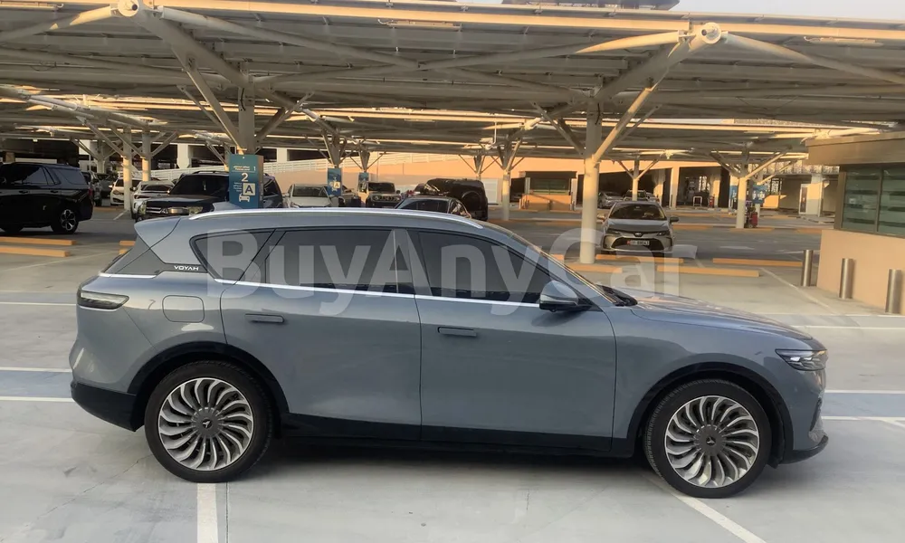 Vehicle photo 3