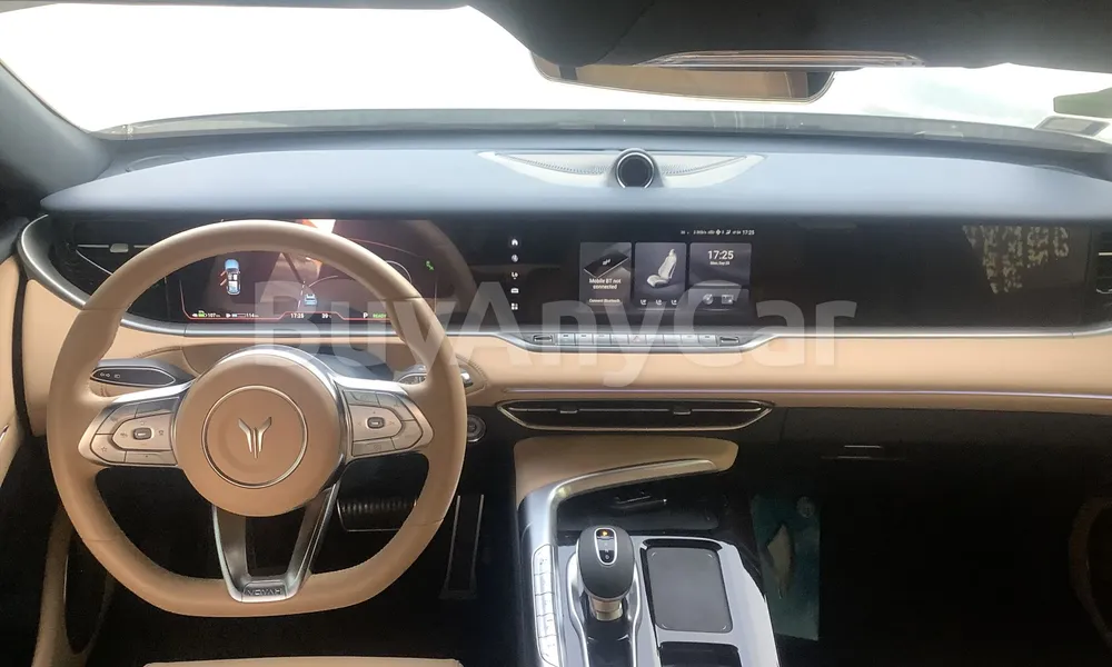 Vehicle photo 8