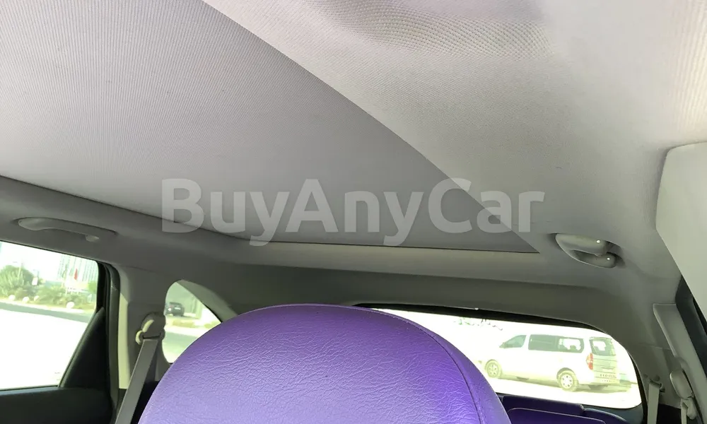Vehicle photo 9