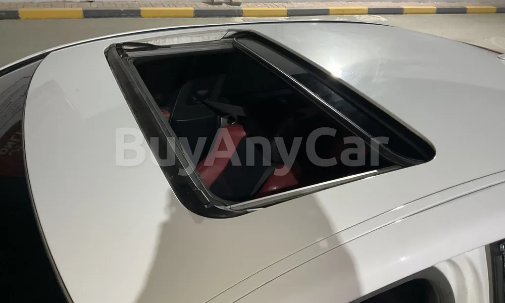 Vehicle photo 7