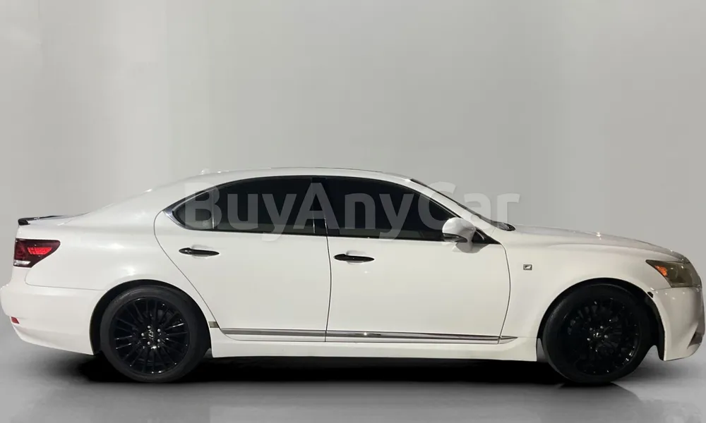 Vehicle photo 3