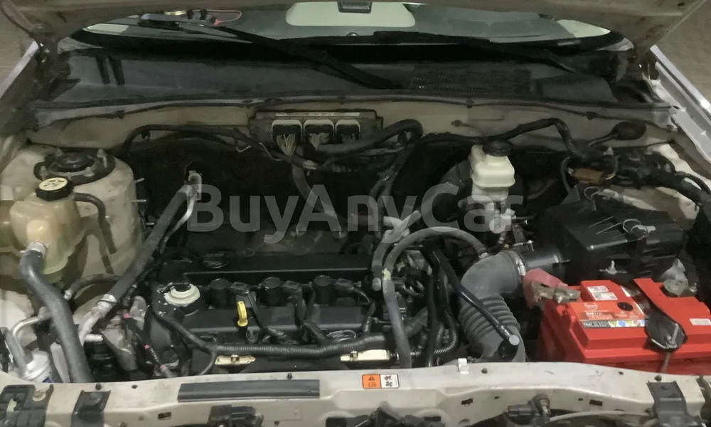 Vehicle photo 6
