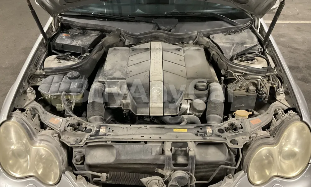 Vehicle photo 7