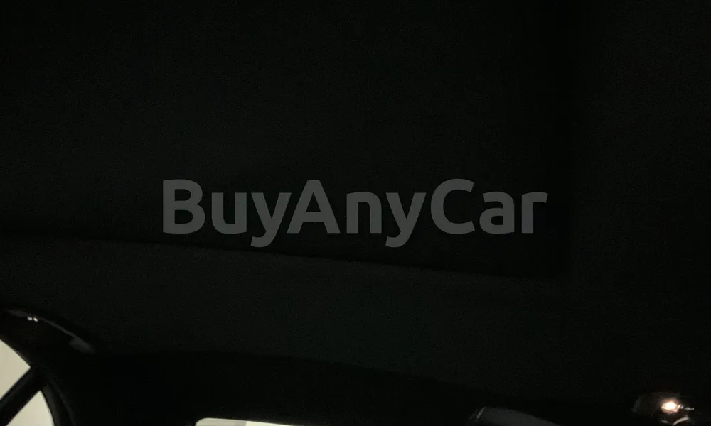 Vehicle photo 9